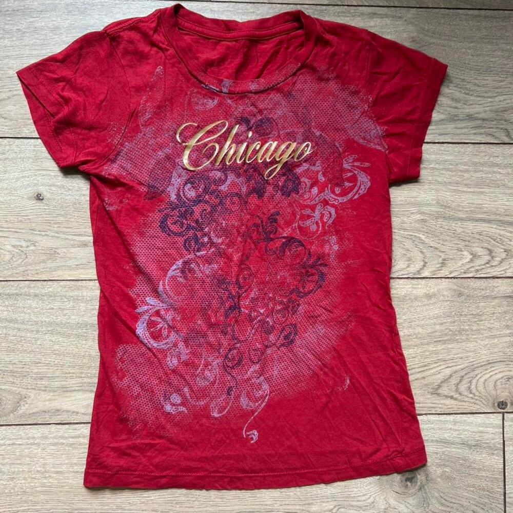 Y2k chicago baby tee with